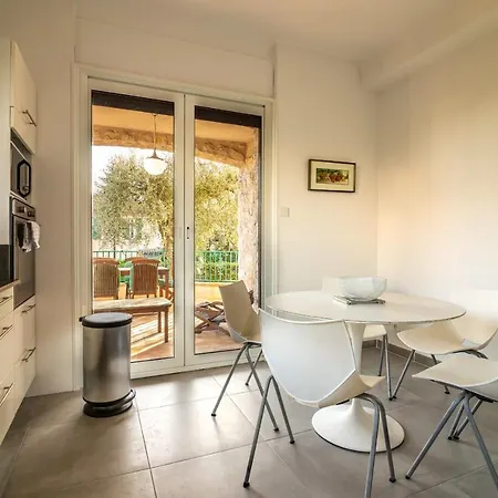 Primavera Splendid With Sea View In Saint-jean Cap Ferrat سا جو كاب فيرا