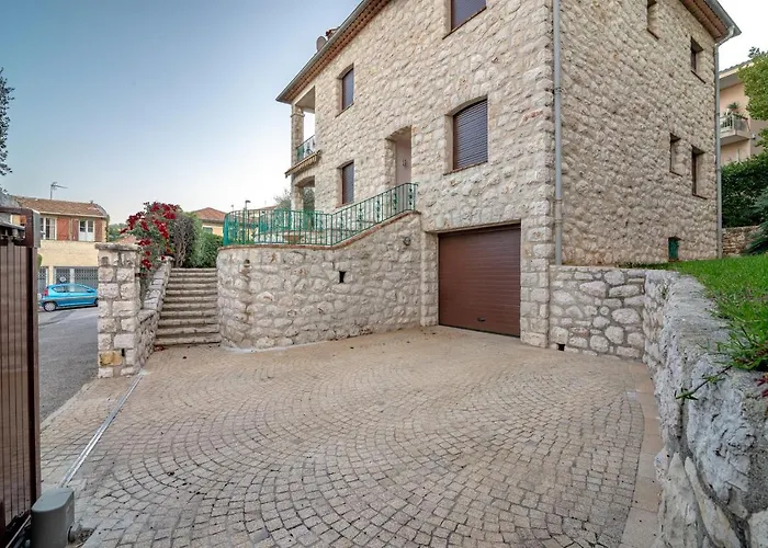 Primavera Splendid With Sea View In Saint-jean Cap Ferrat فيلة سا جو كاب فيرا