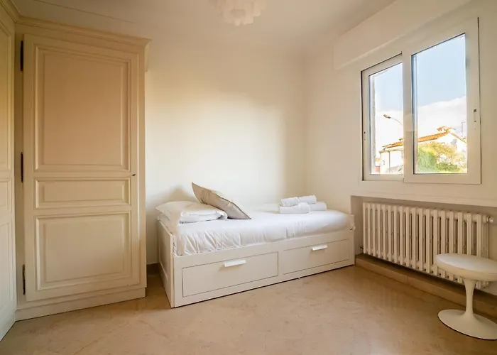 Primavera Splendid With Sea View In Saint-jean Cap Ferrat فيلة
